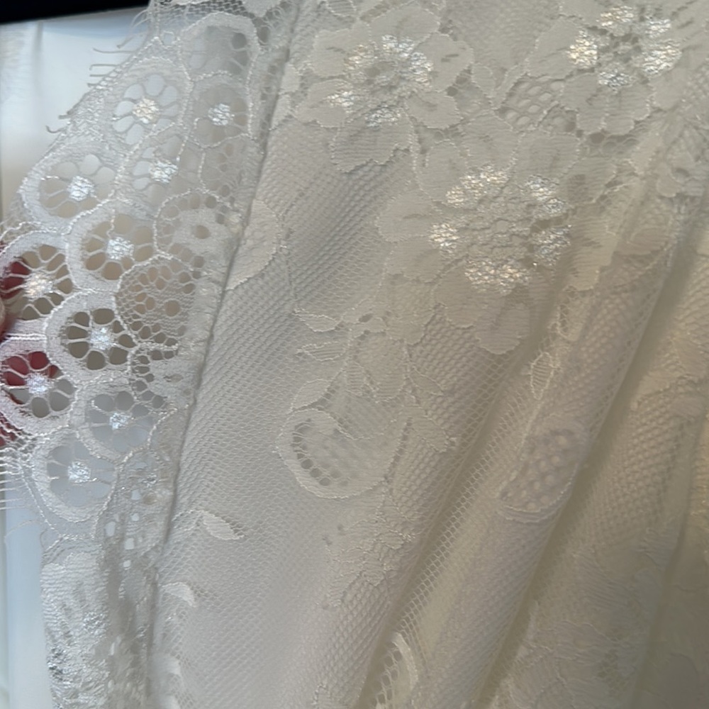 White Lace Bridal Robe - Picture 3 of 8